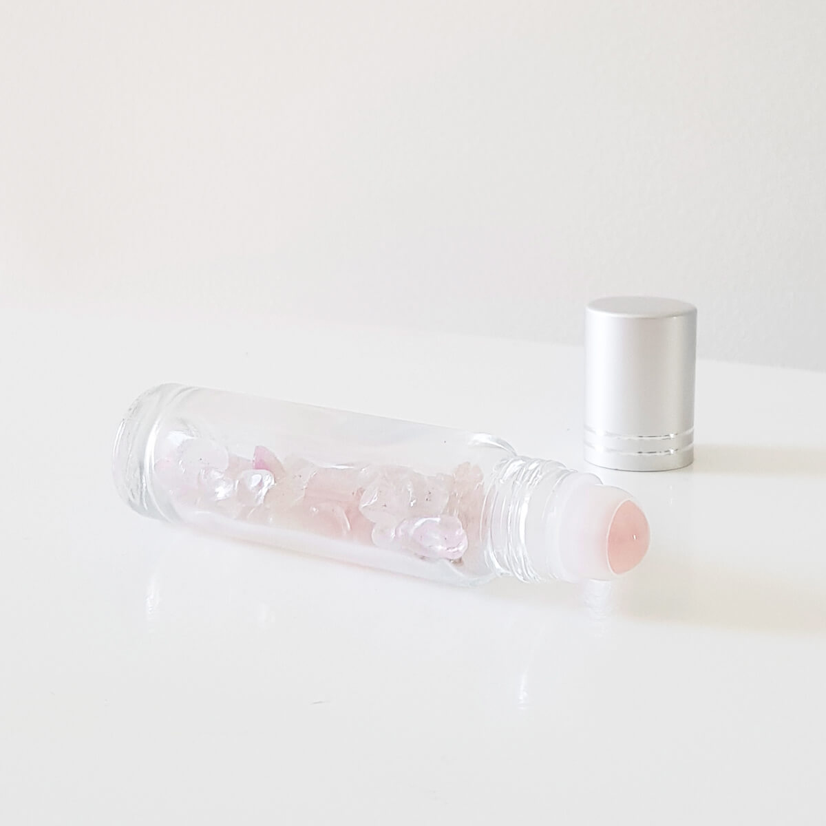 roll-on de cuarzo rosa