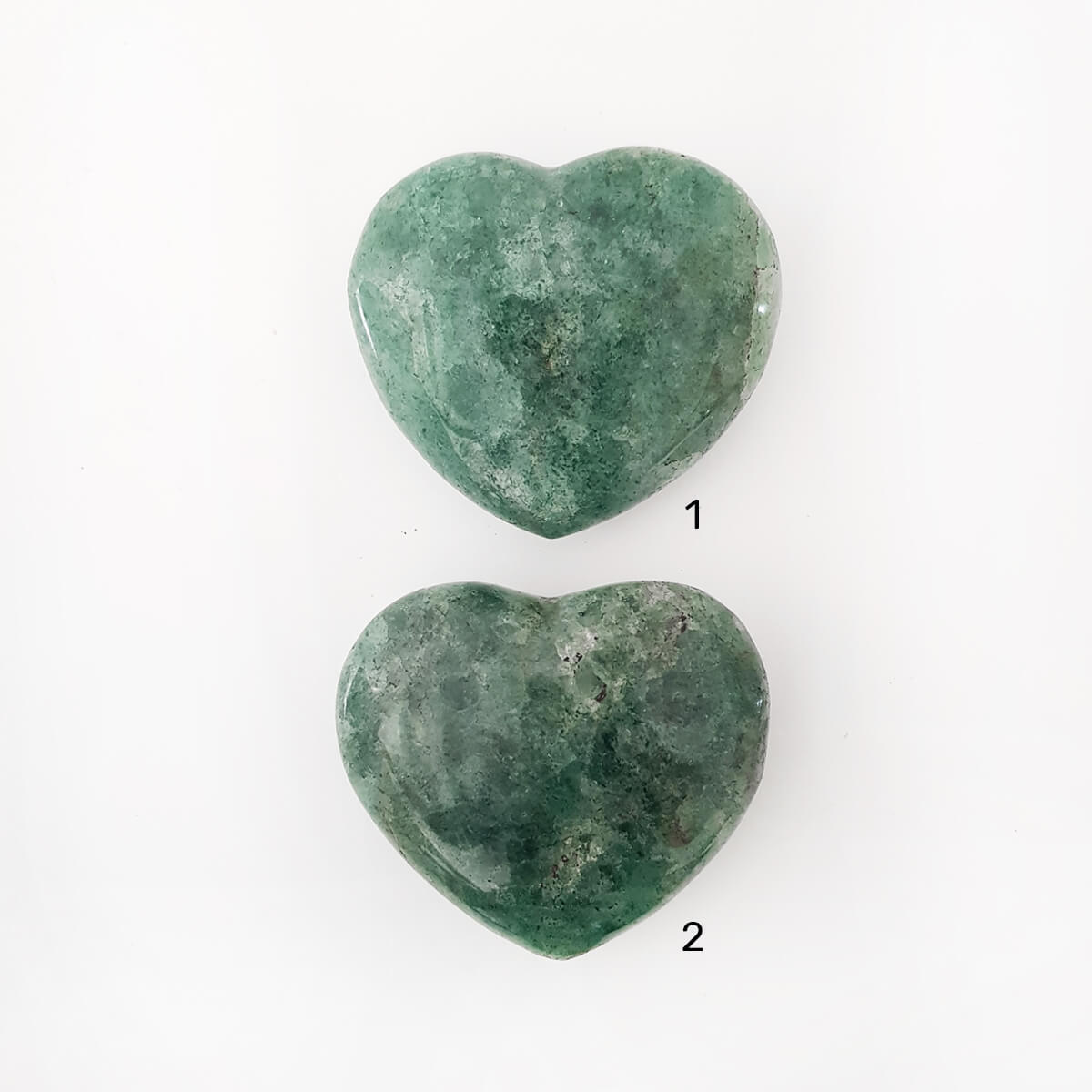 fucsita en forma de corazón mediano