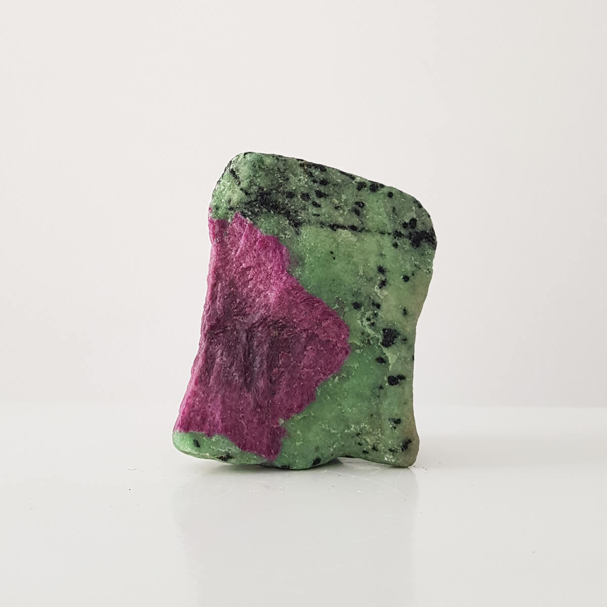 masivo-zoisita-con-rubí-4.1