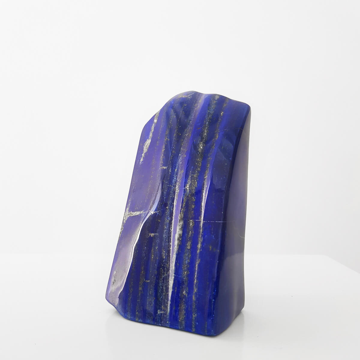 monolito de lapislázuli vertical