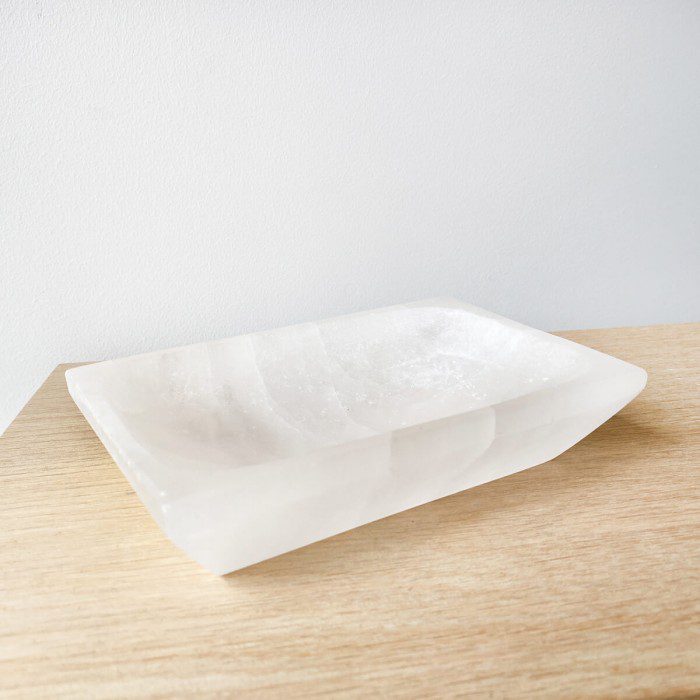 bandeja de selenita rectangular blanca