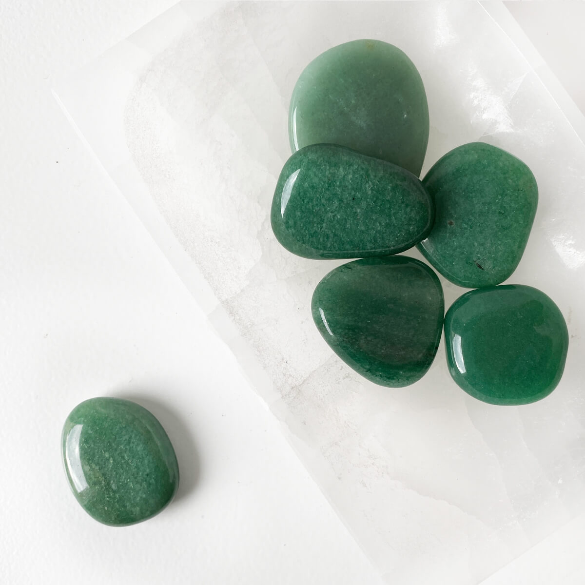 rodado de cuarzo verde plano