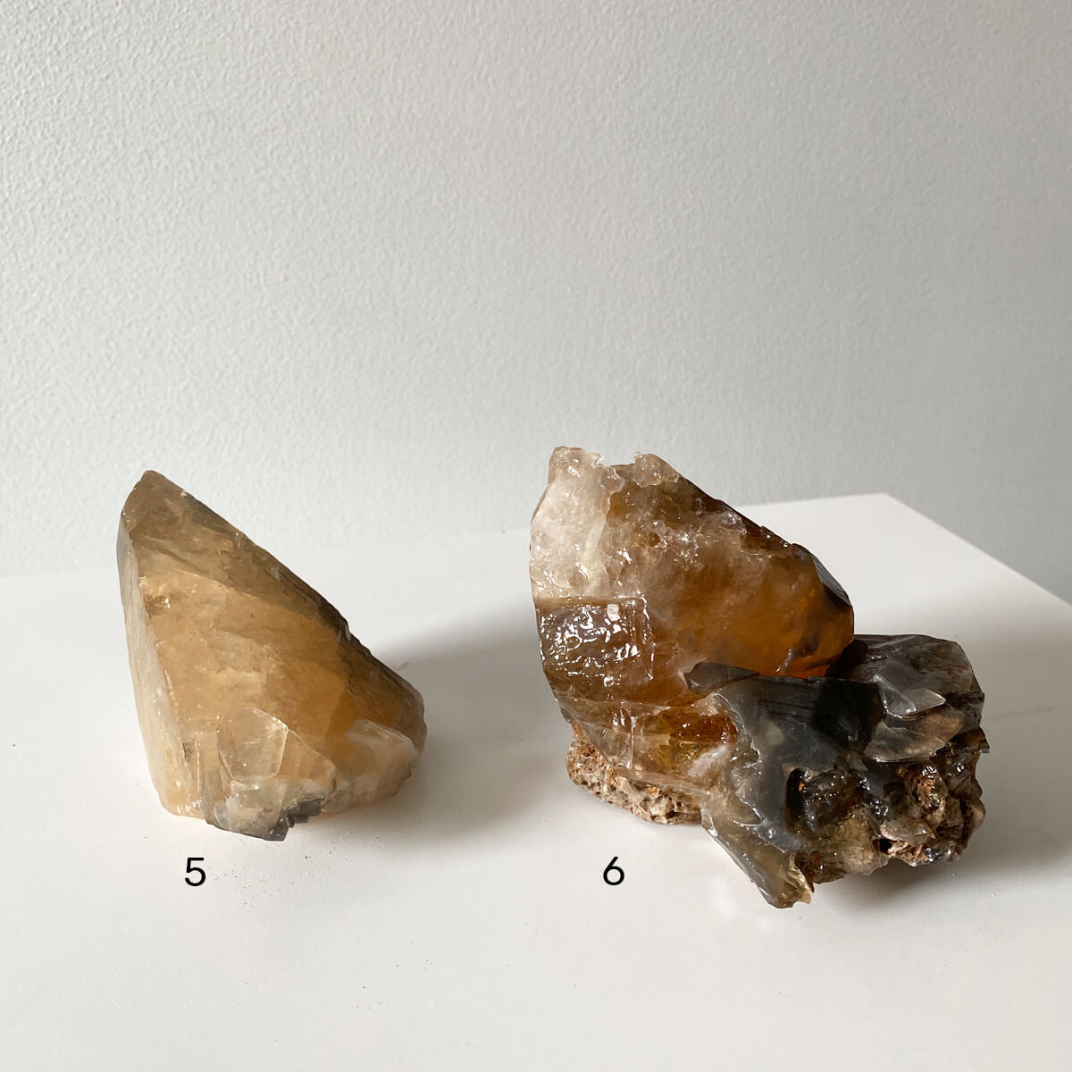 Calcita miel en punta calidad media 3.1