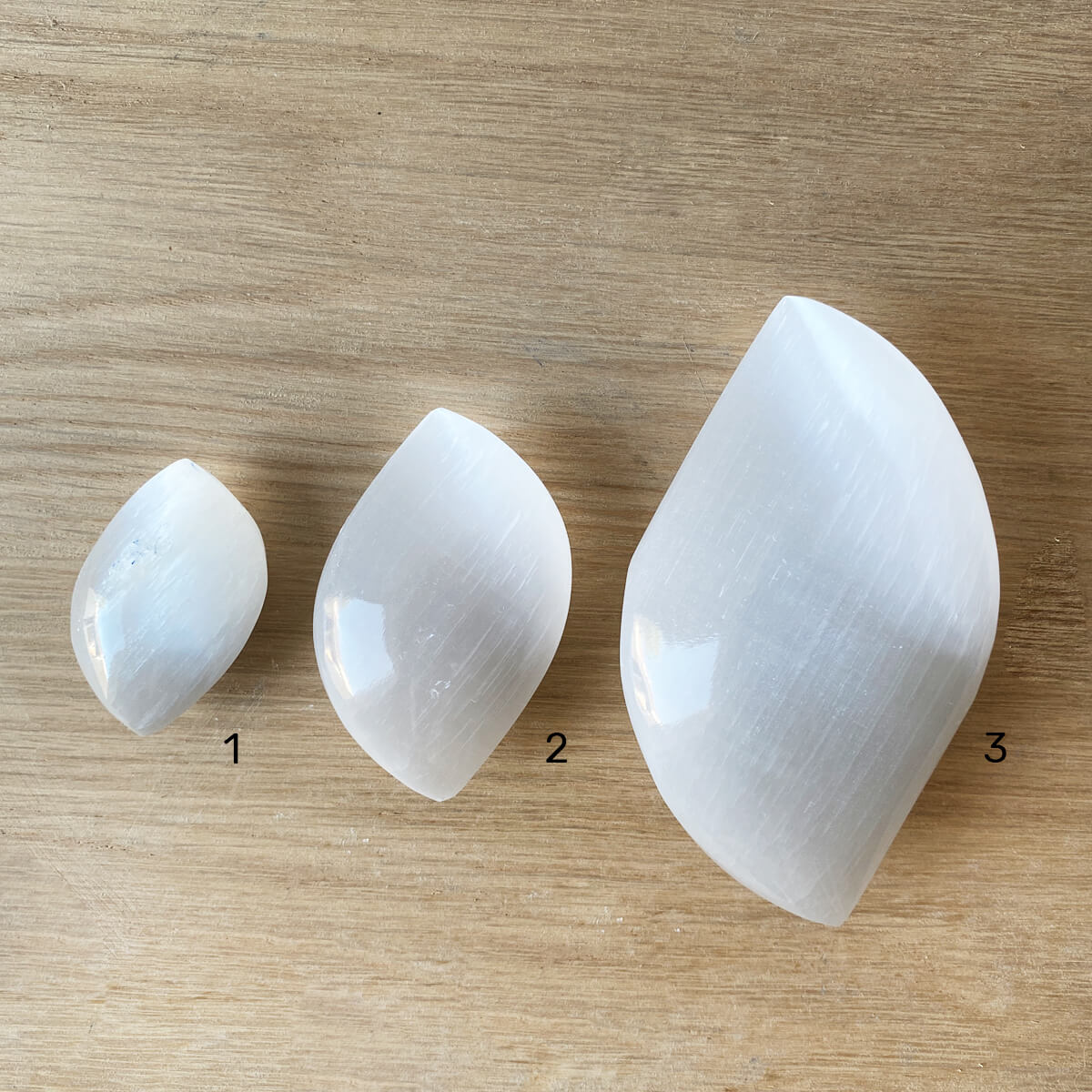 selenita en forma de pétalo