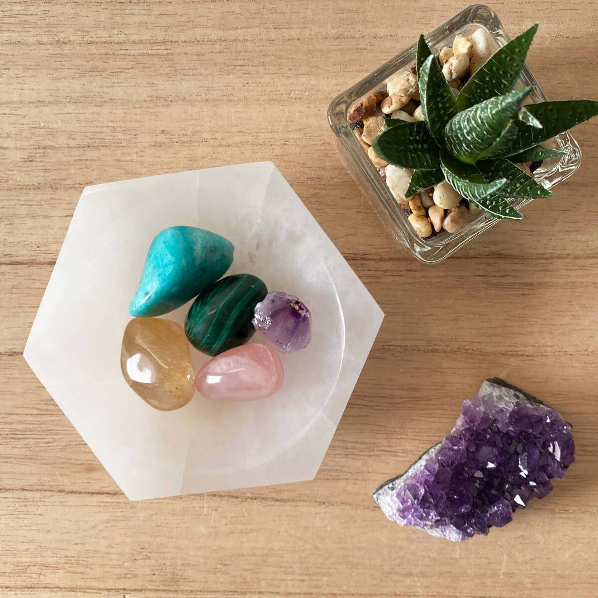 bol de selenita hexagonal