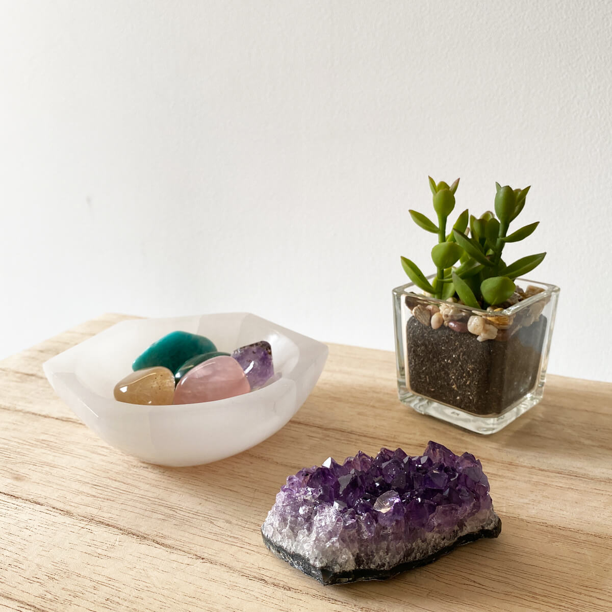 bol de selenita blanca hexagonal