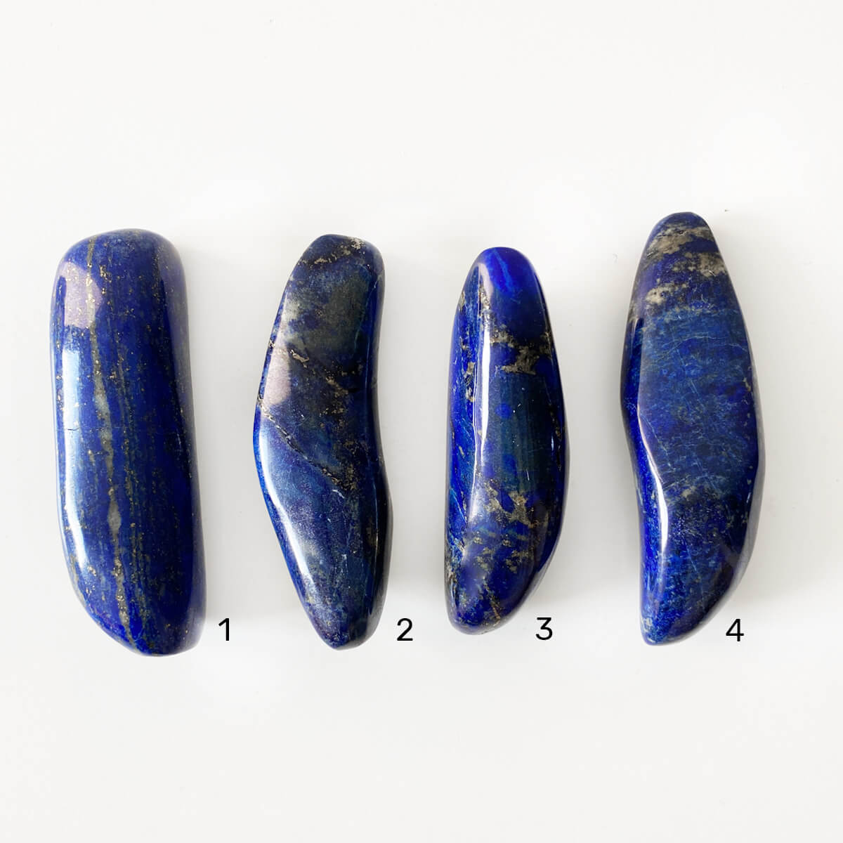 rodado de lapislázuli forma alargada