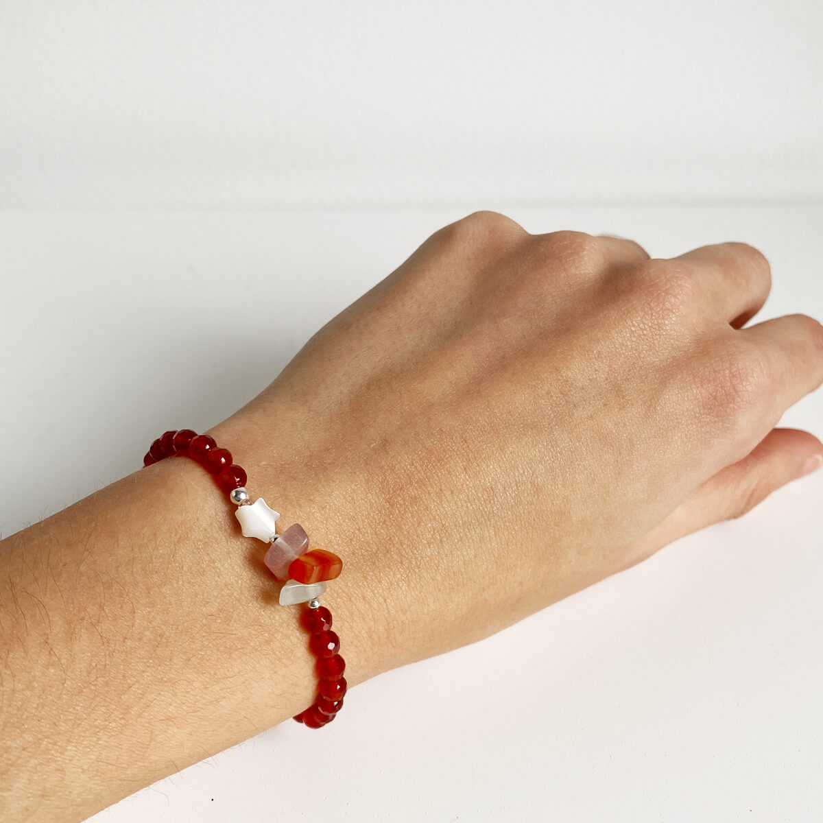 pulsera elástica de cornalina 2