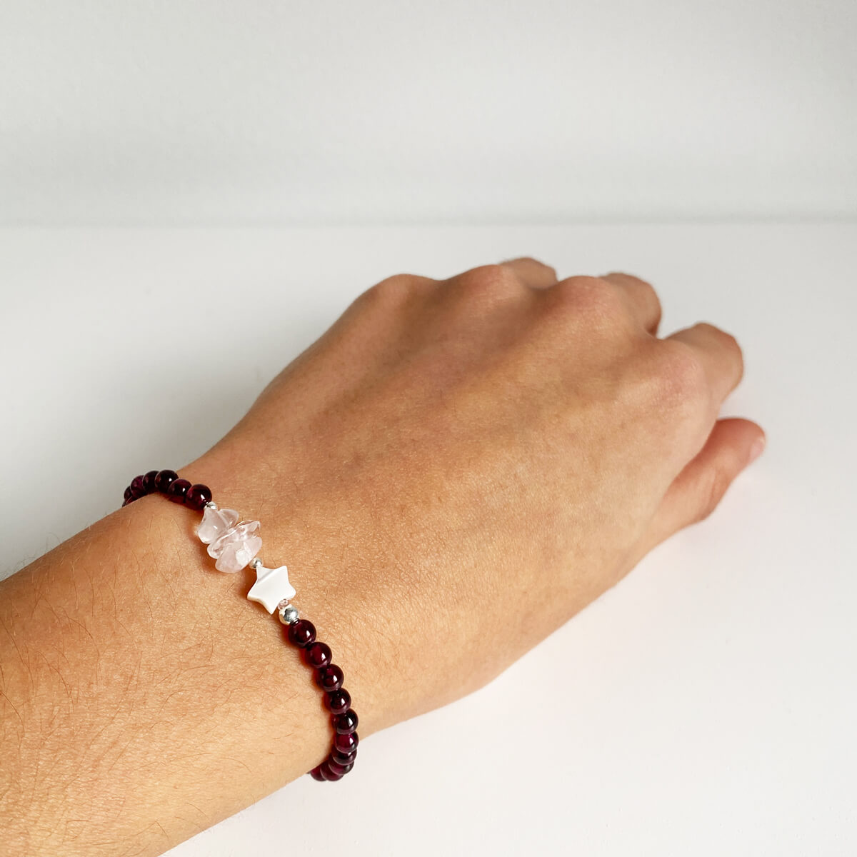 pulsera elástica de granate 2