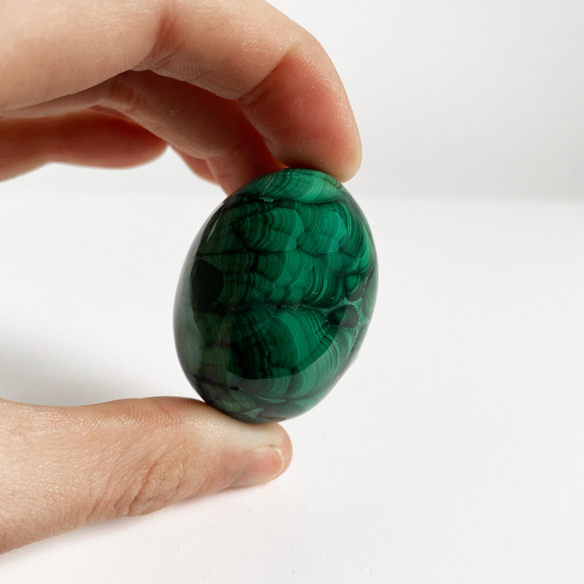 huevo de malaquita mediano