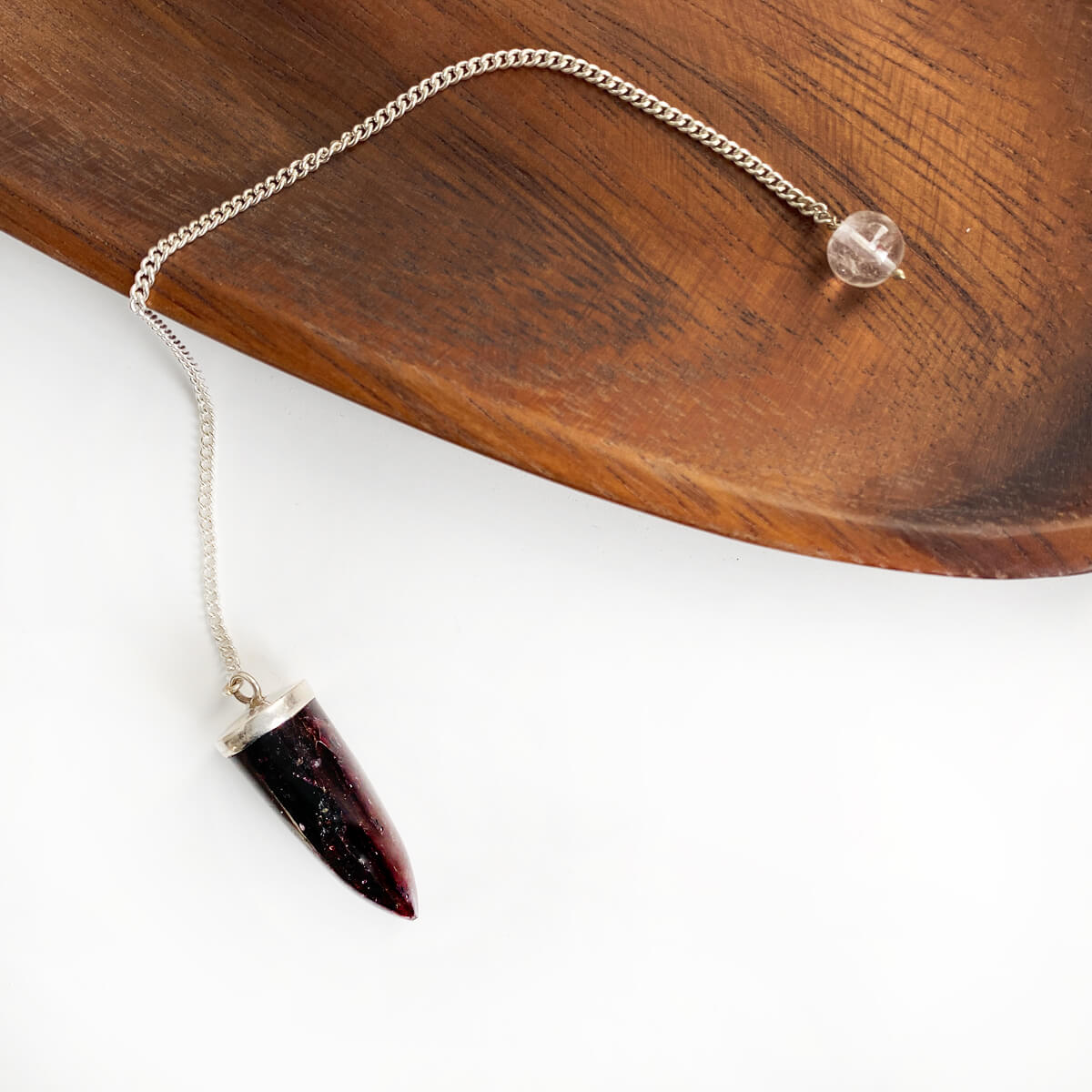 péndulo de granate cadena