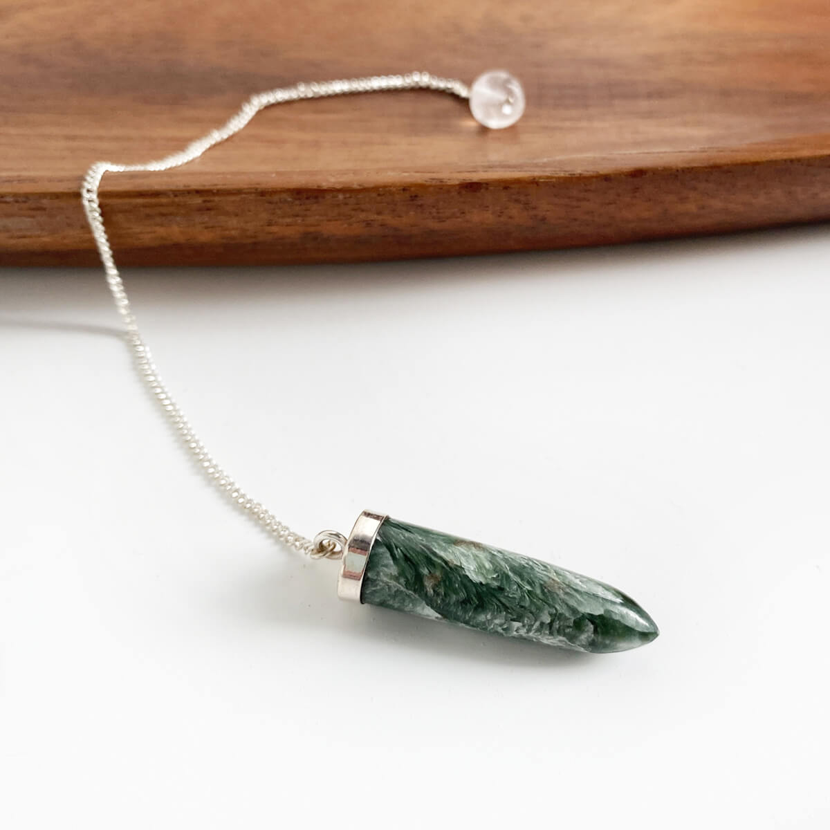 péndulo de serafinita cadena