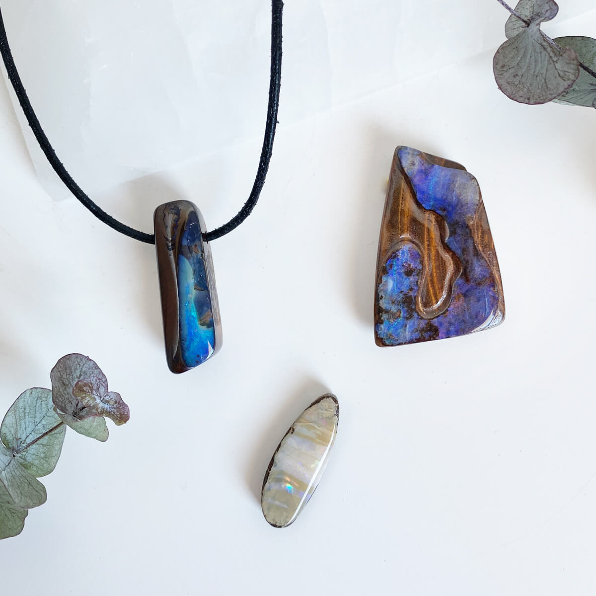 colgante de ópalo boulder