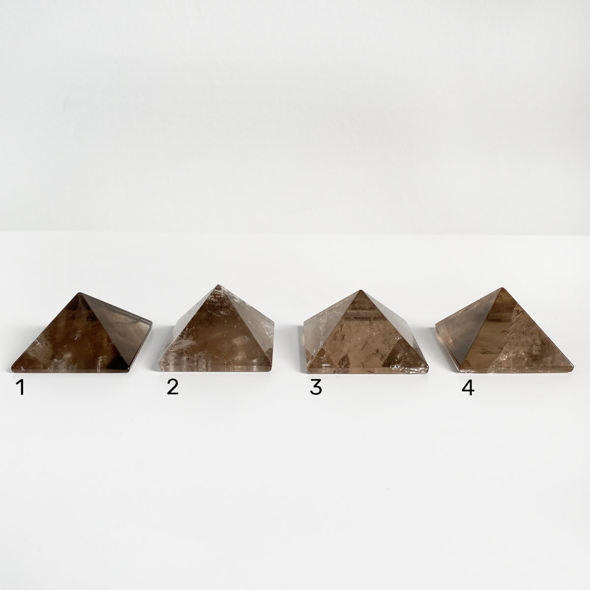 pirámides de cuarzo ahumado