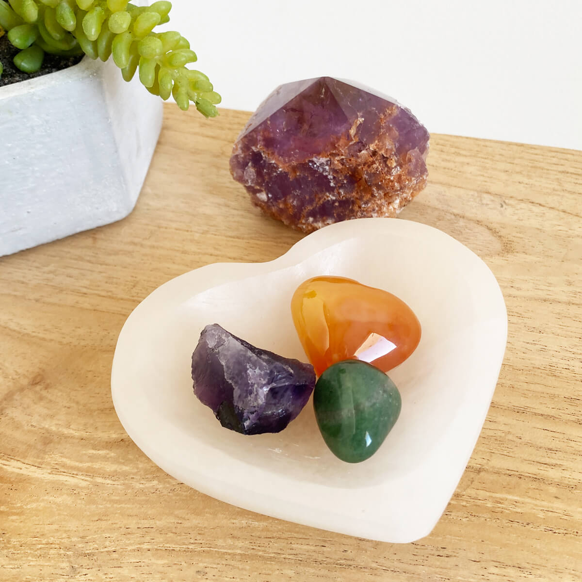 bandeja de selenita blanca corazón 3