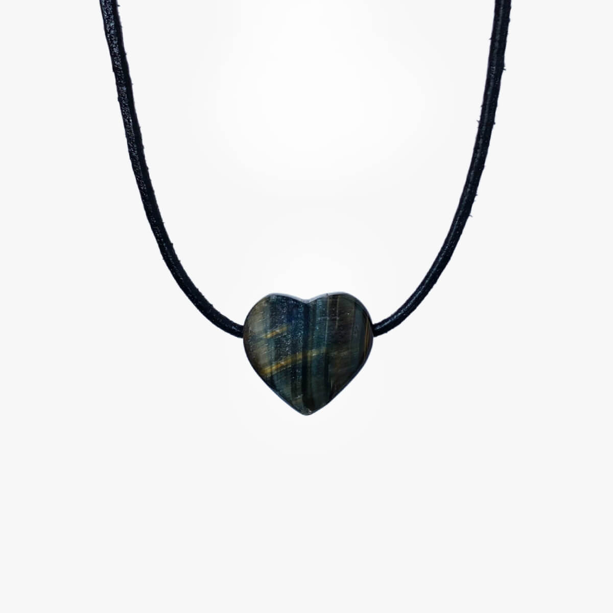 colgante de ojo de halcón corazón