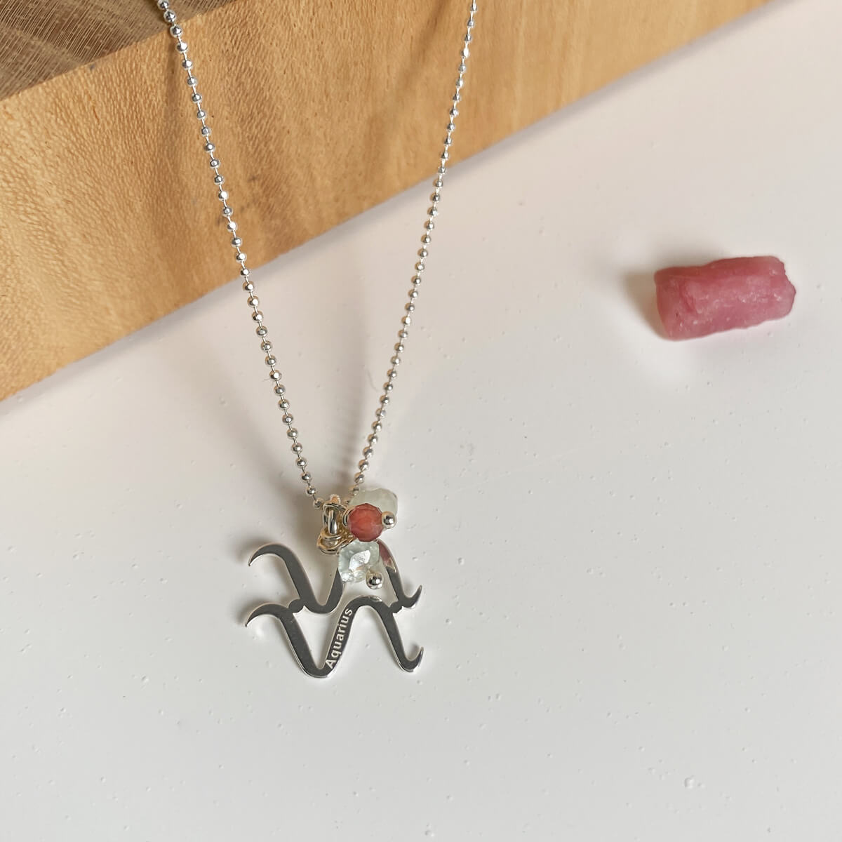 colgante signo zodíaco acuario