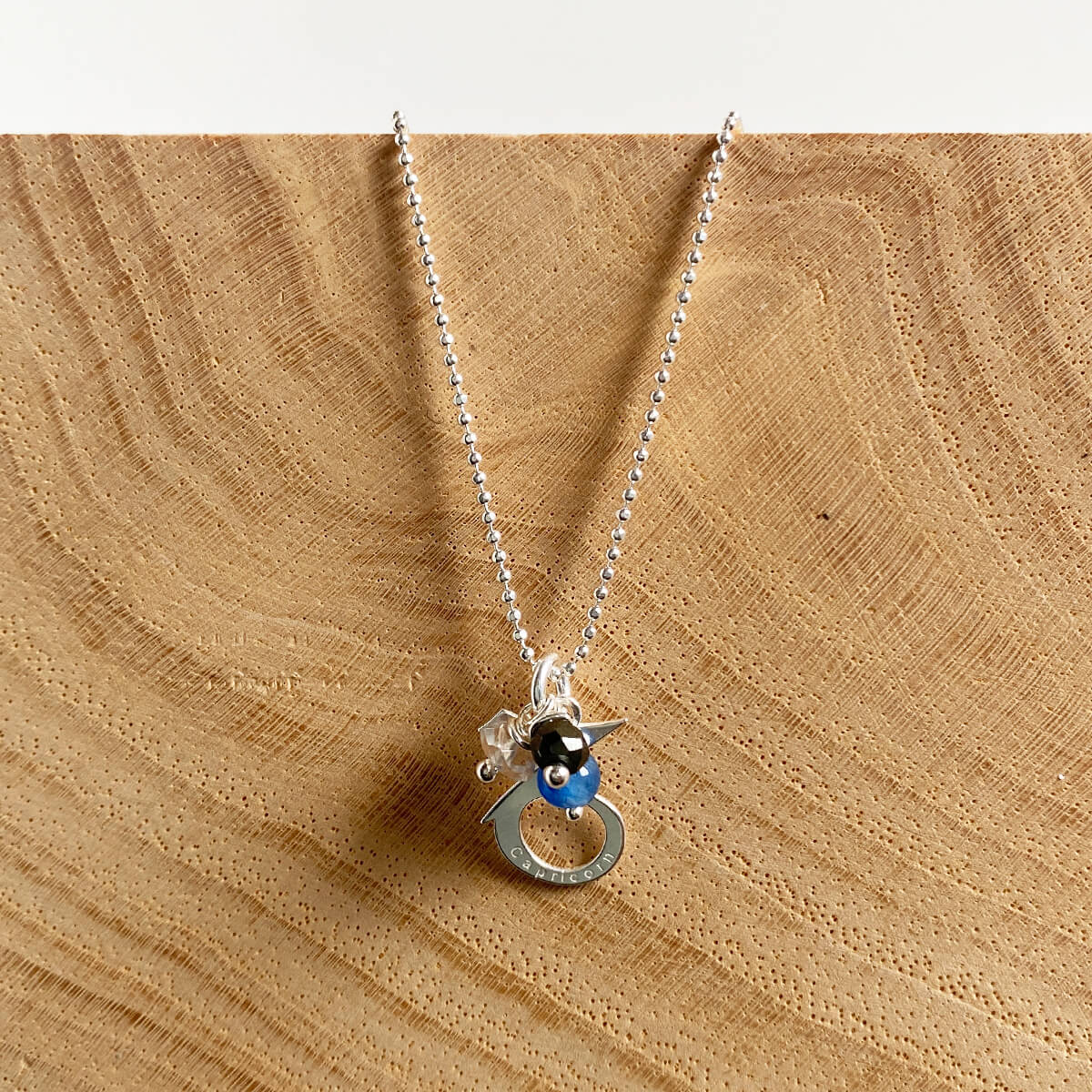 colgante signo zodíaco capricornio 2