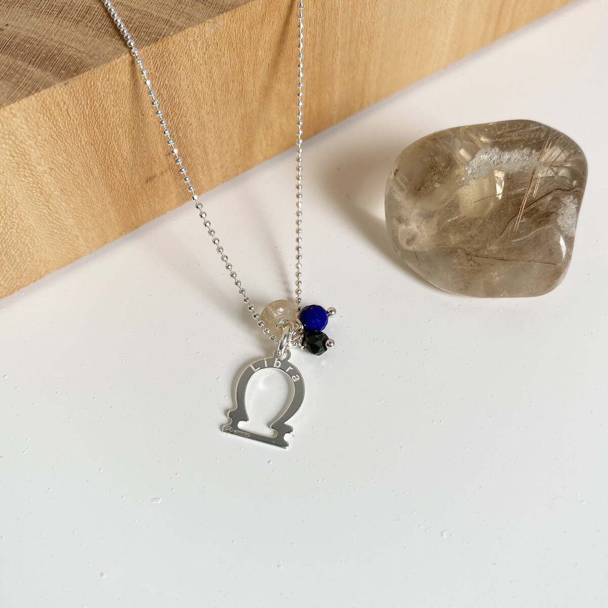 colgante signo zodíaco libra