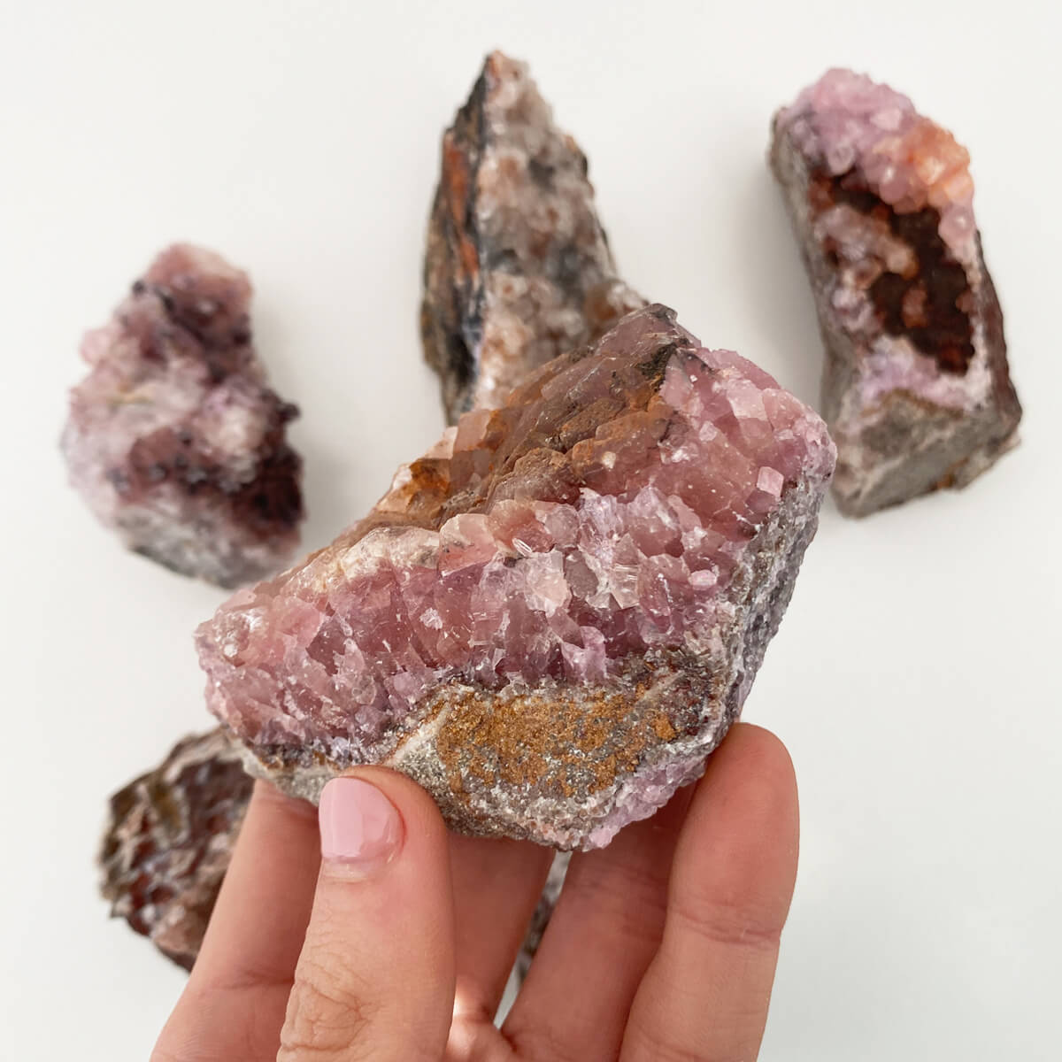 drusa de cobaltocalcita cristalizada mediana