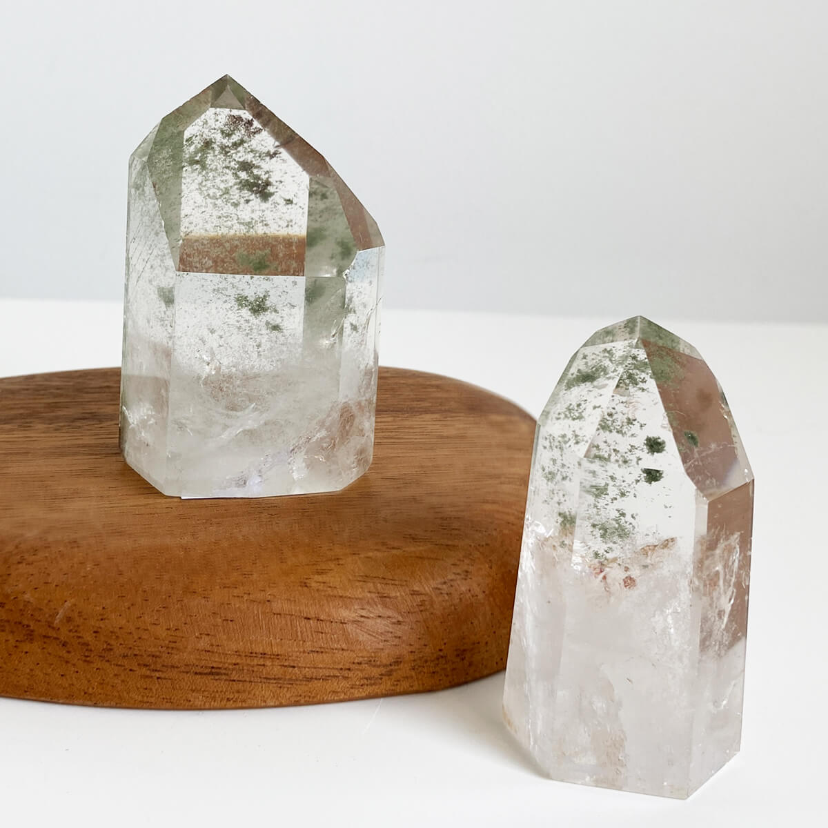 punta de cuarzo cristal con clorita