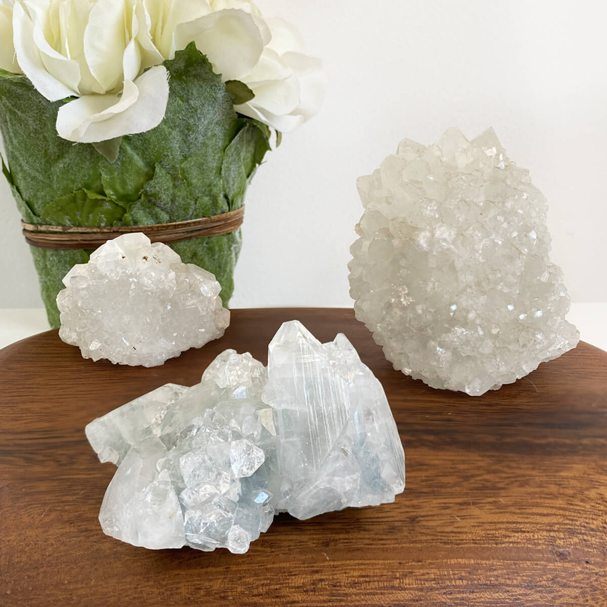 drusa de apofilita blanca