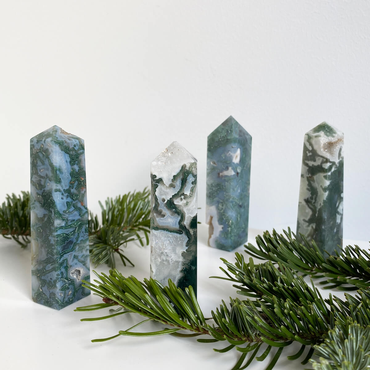 obelisco de ágata musgo