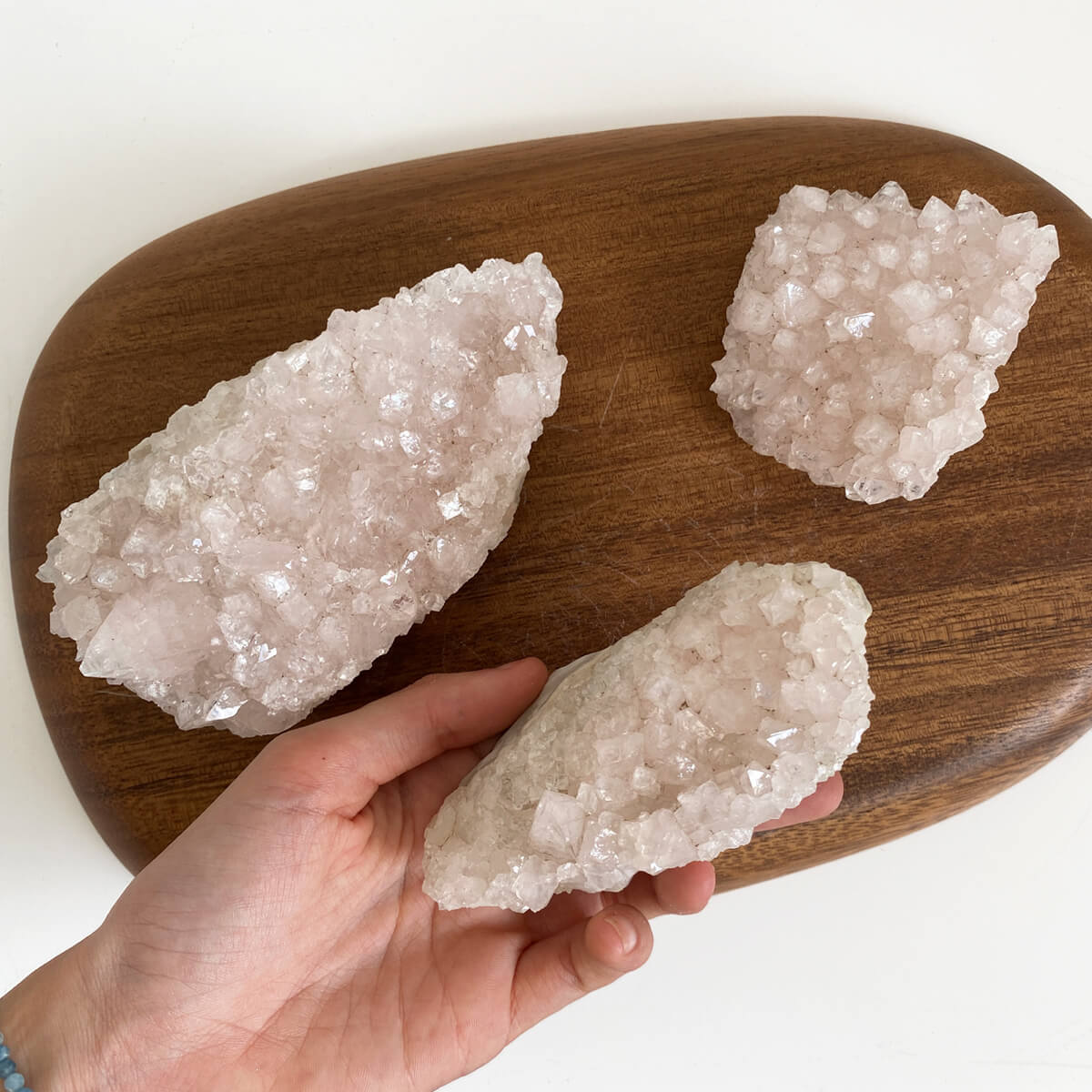 drusa de apofilita rosa mediana