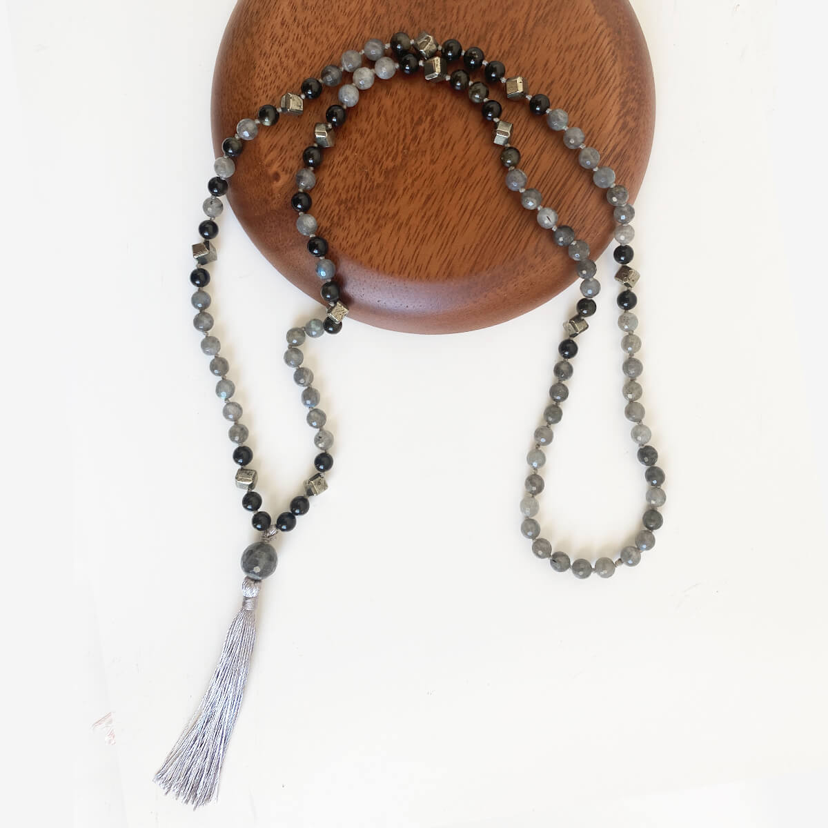 japa mala de labradorita