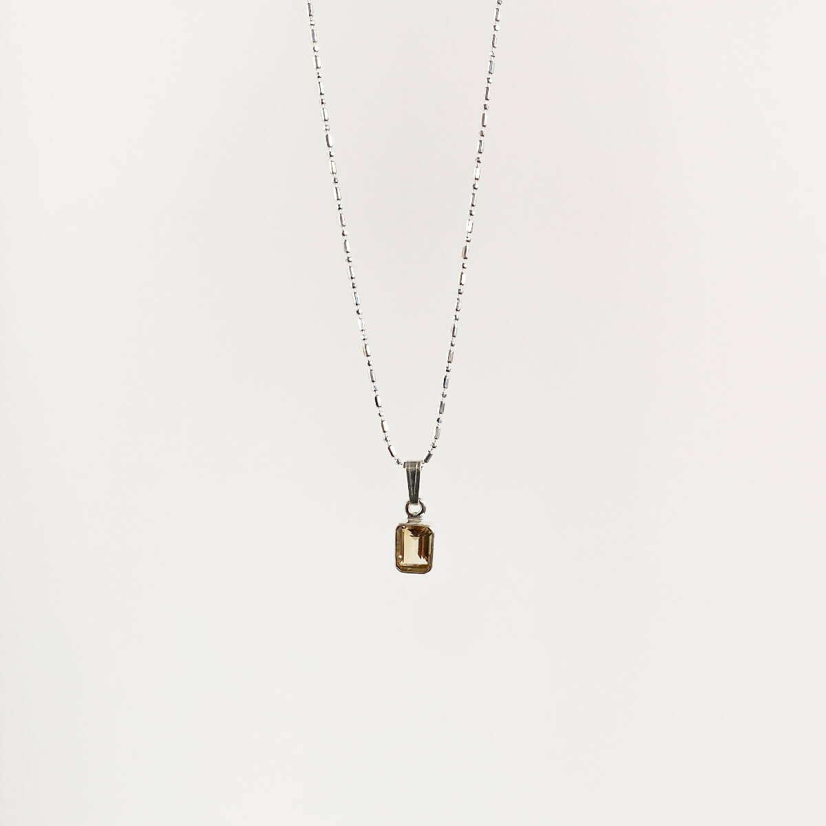 colgante de citrino rectángulo