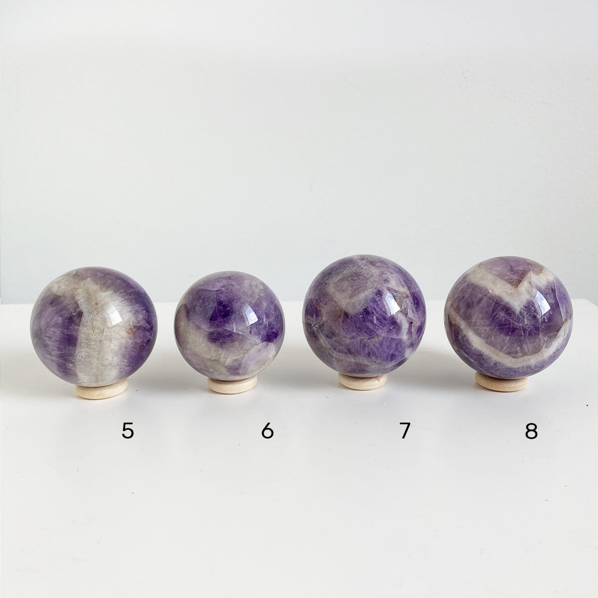 esfera de amatista chevron-2