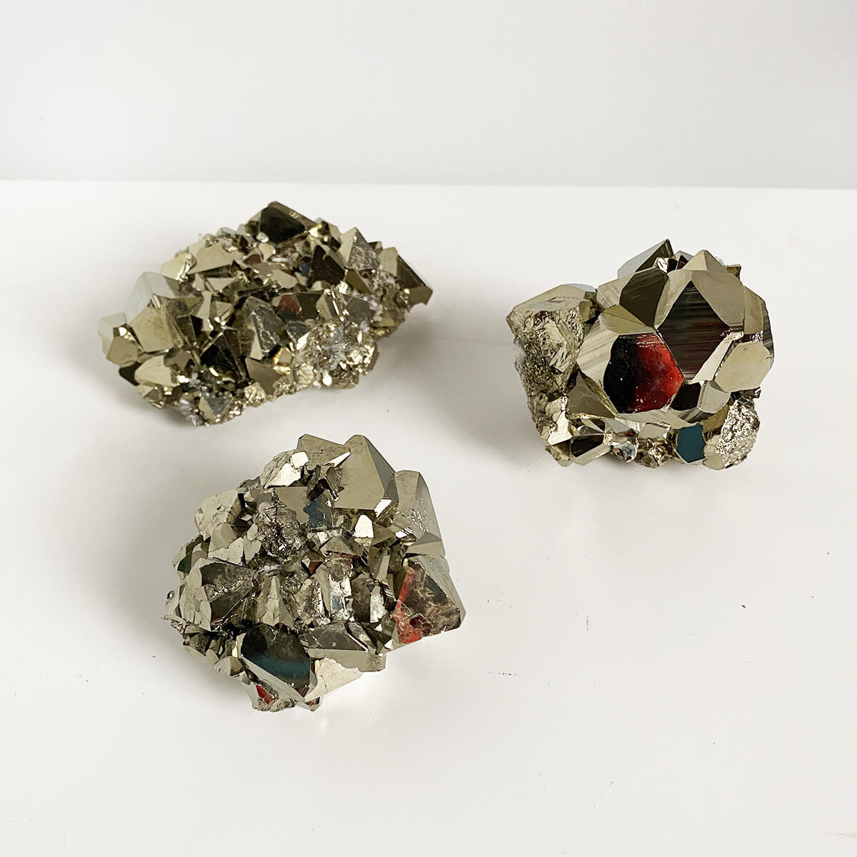 Drusa de pirita pequeña