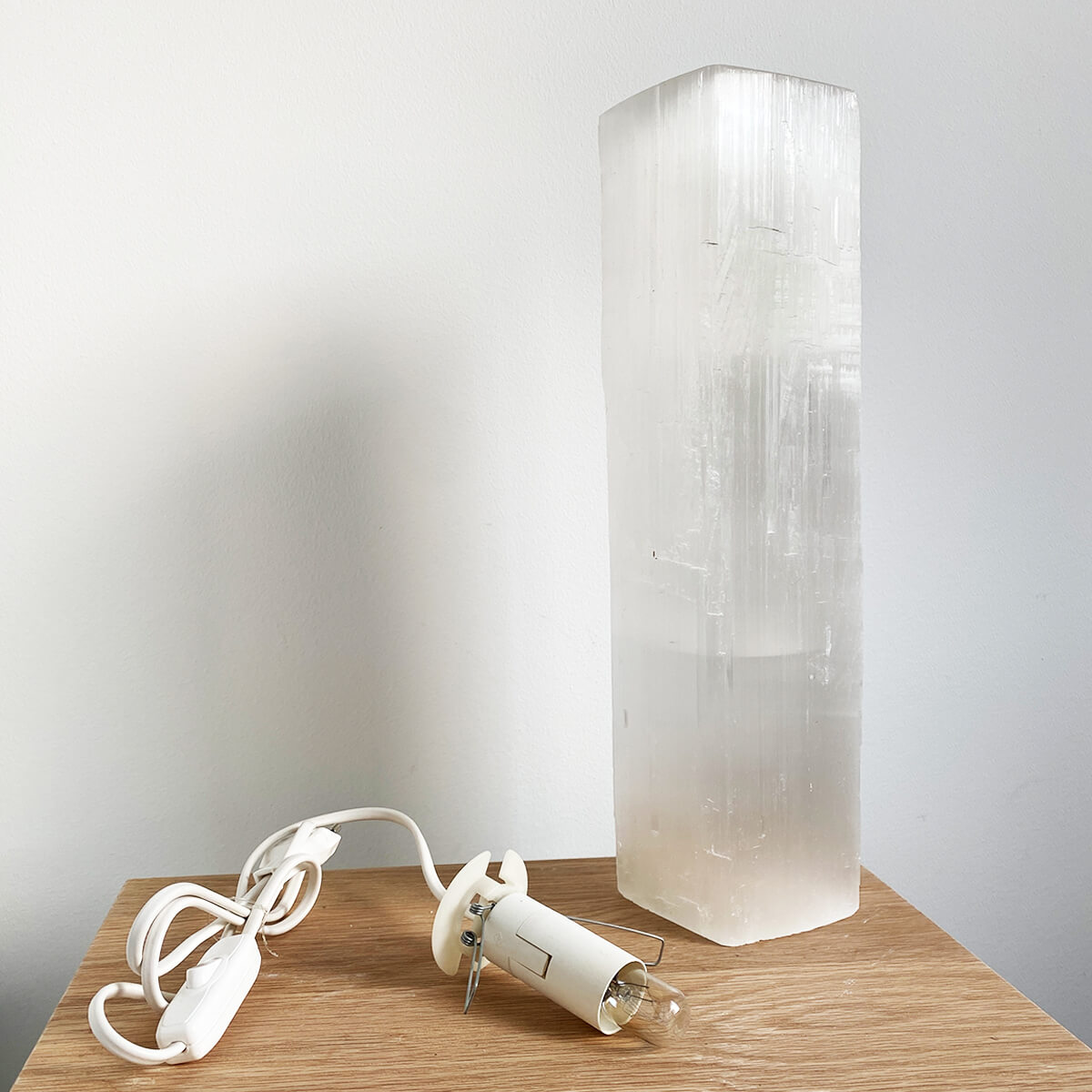 lampara-selenita-cuadrada-extra-grande-2