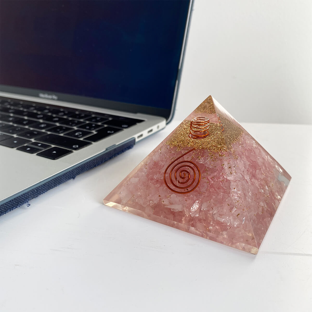 orgonita grande cuarzorosa 1.3