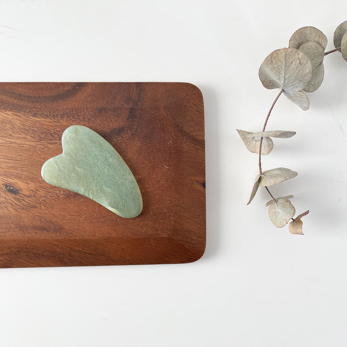 Gua-sha jade verde pequeño