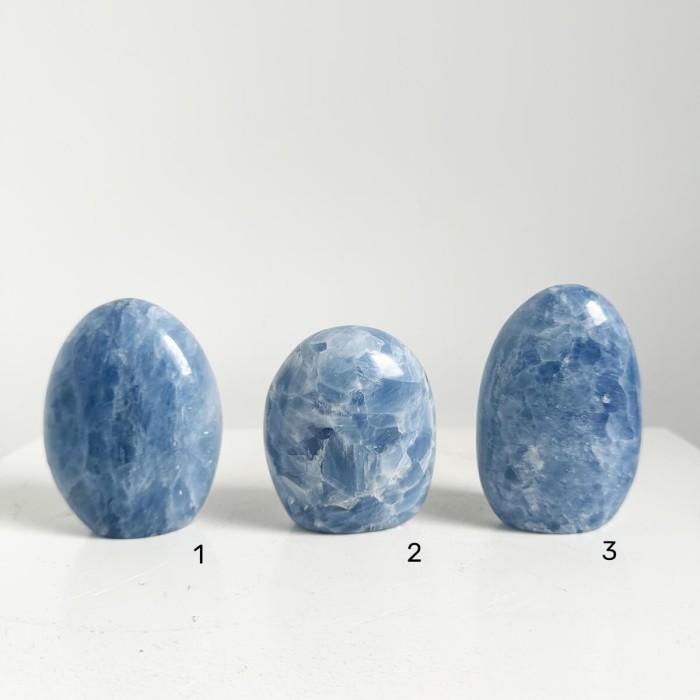 Monolito-calcita-azul-1