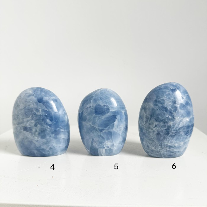 Monolito-calcita-azul-2 (1)
