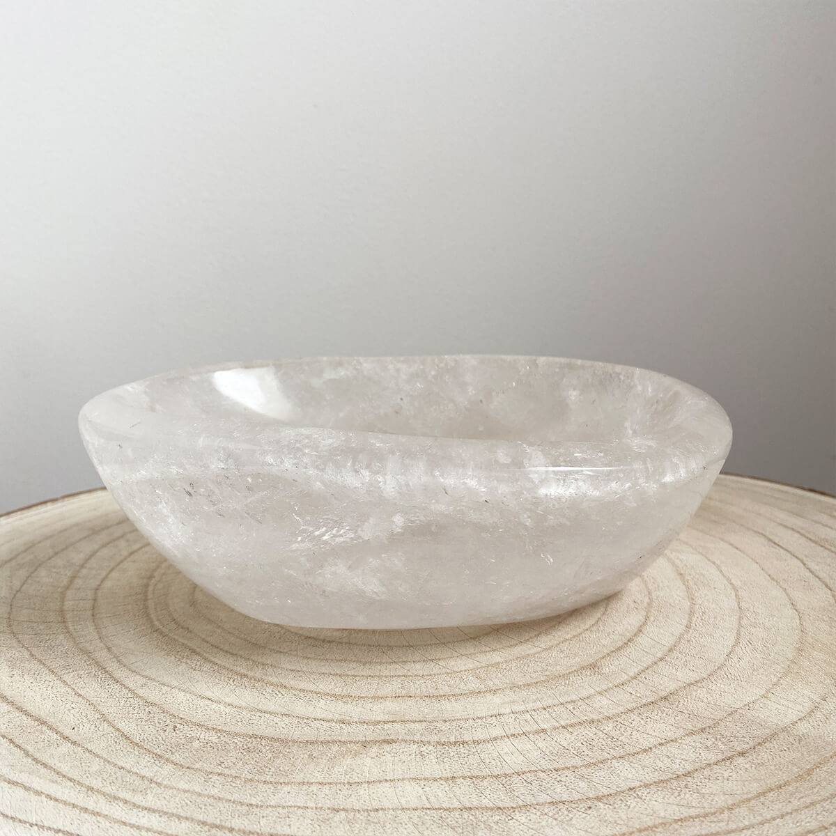 bol de cuarzo cristal alargado