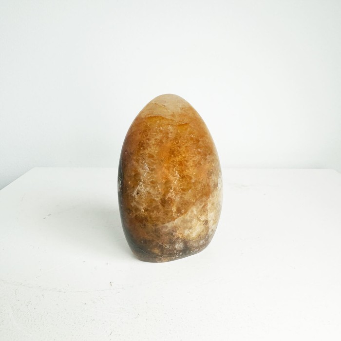 monolito sanadordorado mediano 6.1
