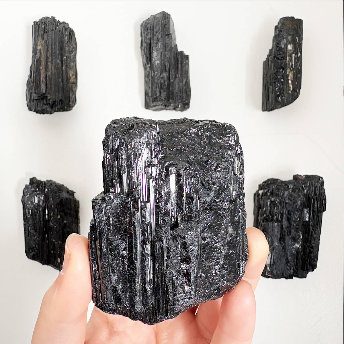 Masivo de turmalina negra pequeño