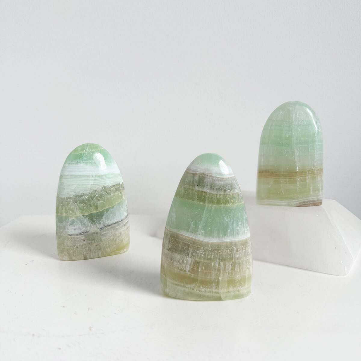 Monolito de calcita pistacho pequeño