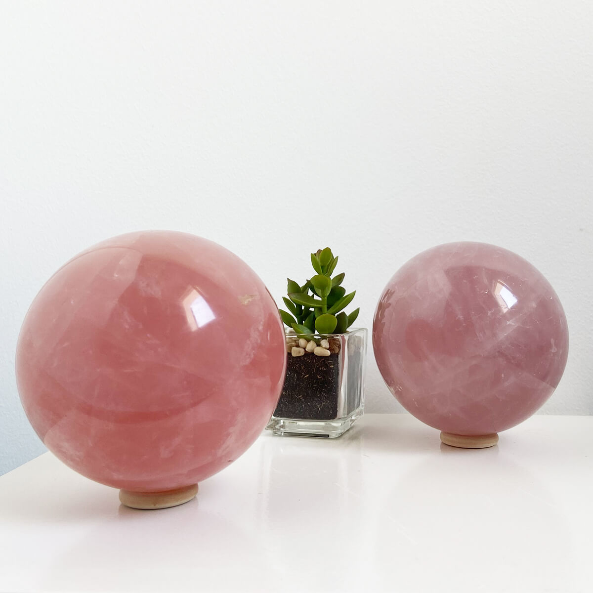 Esfera de cuarzo rosa grande