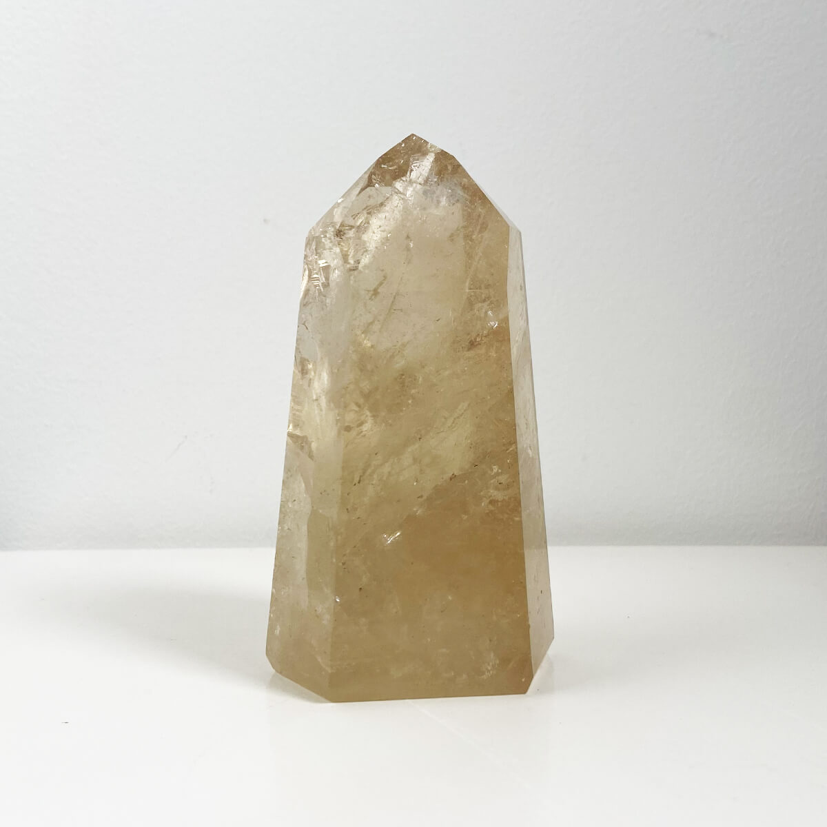 Punta de citrino pulida grande