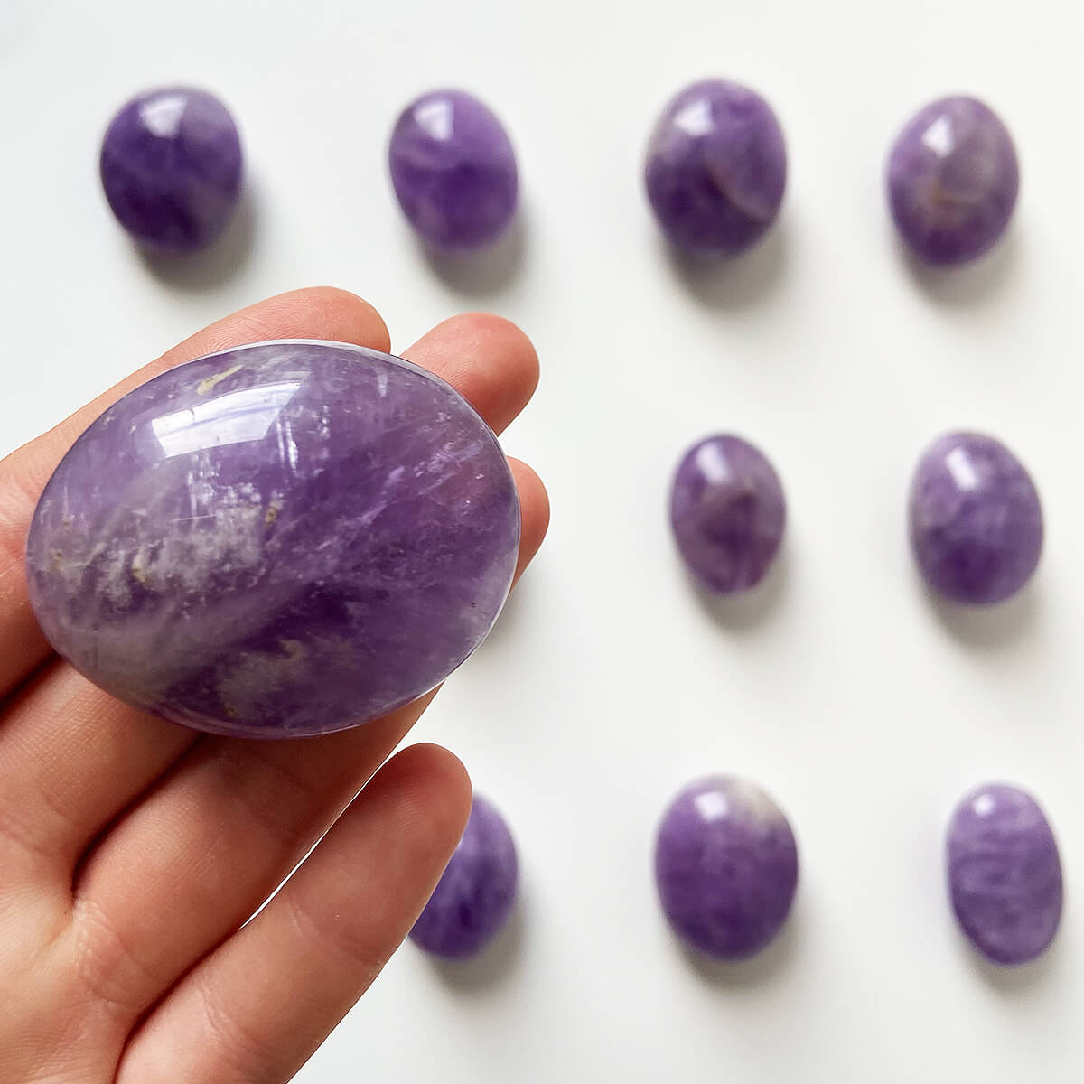 Rodado de amatista chevron lavanda