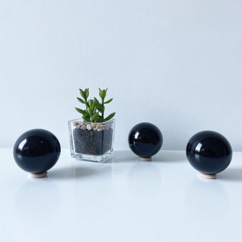 esfera de obsidiana negra